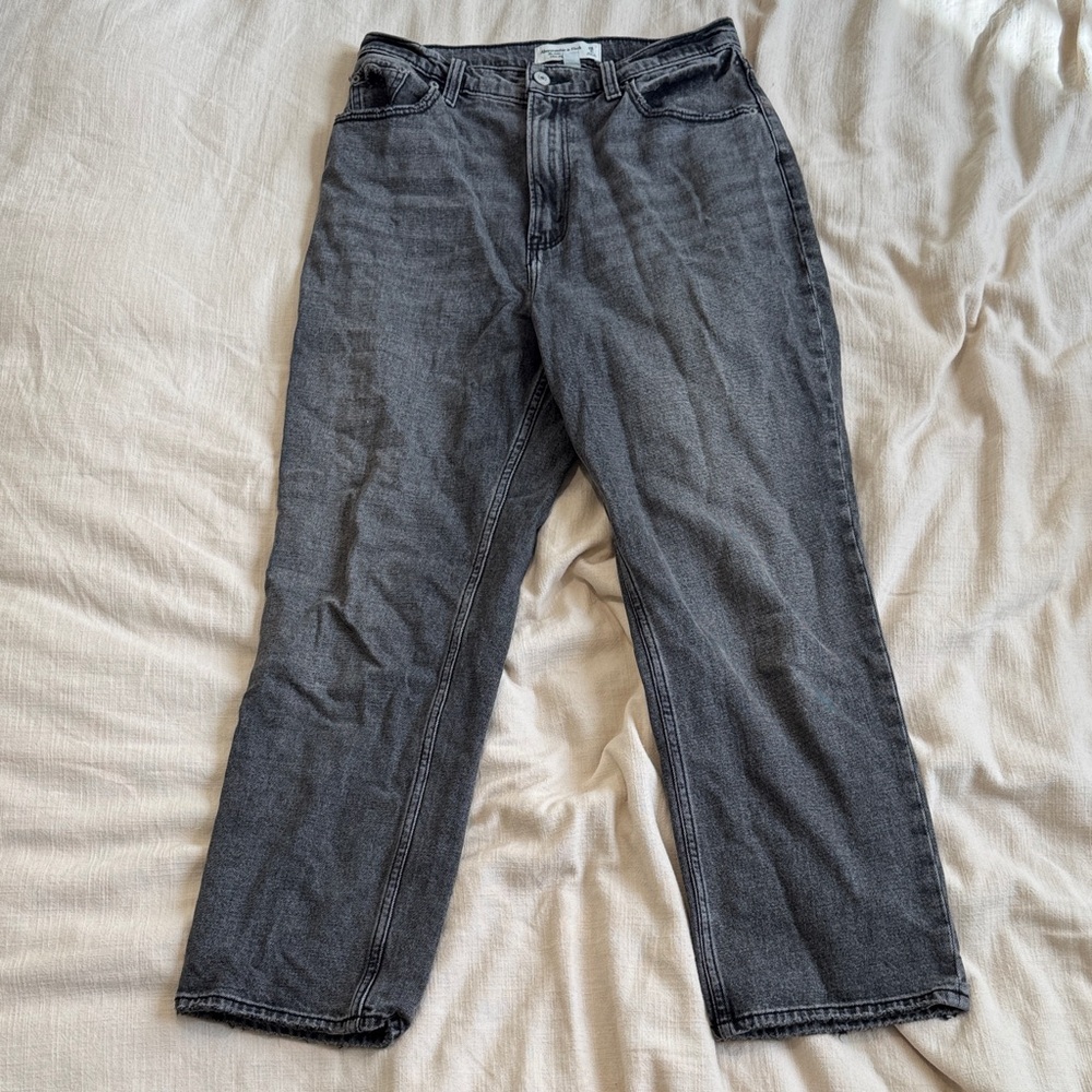 Abercrombie Curve Love Straight Leg Jeans